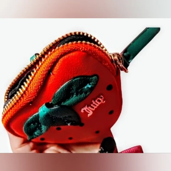 ❤️*Juicy Couture* RED Strawberry🍓Pouch KEYCHAIN with BLACK RHINESTONES🖤💚 - Picture 5 of 6